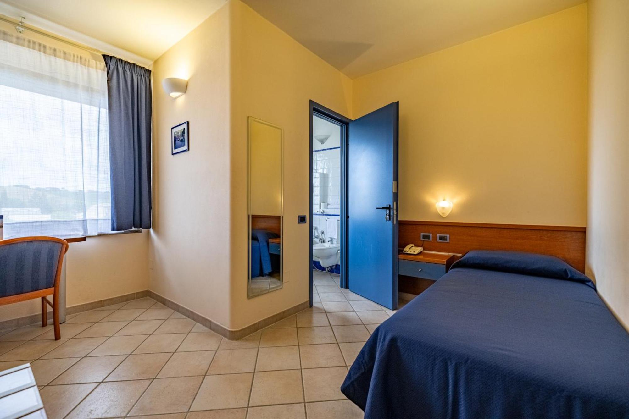 1000 Miglia Hotel Monteroni d'Arbia Exterior photo