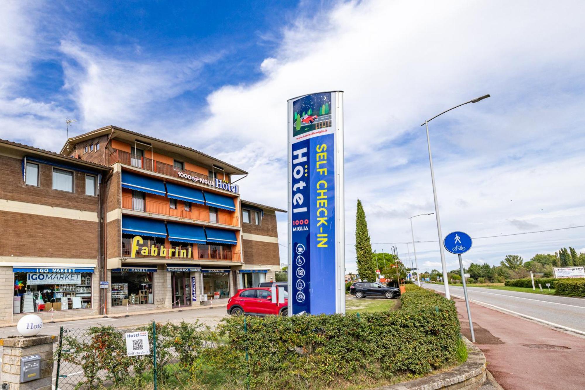 1000 Miglia Hotel Monteroni d'Arbia Exterior photo