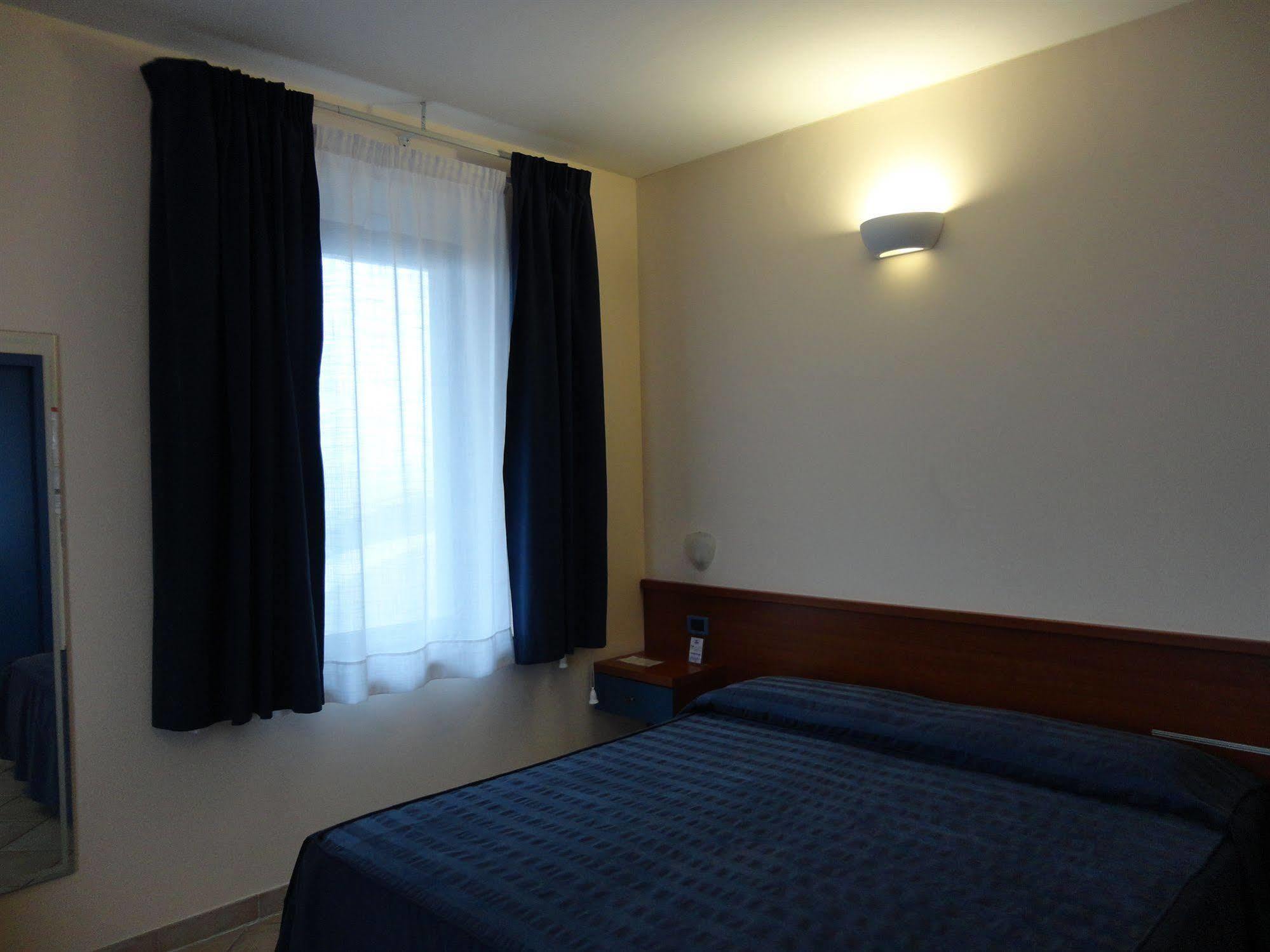 1000 Miglia Hotel Monteroni d'Arbia Exterior photo